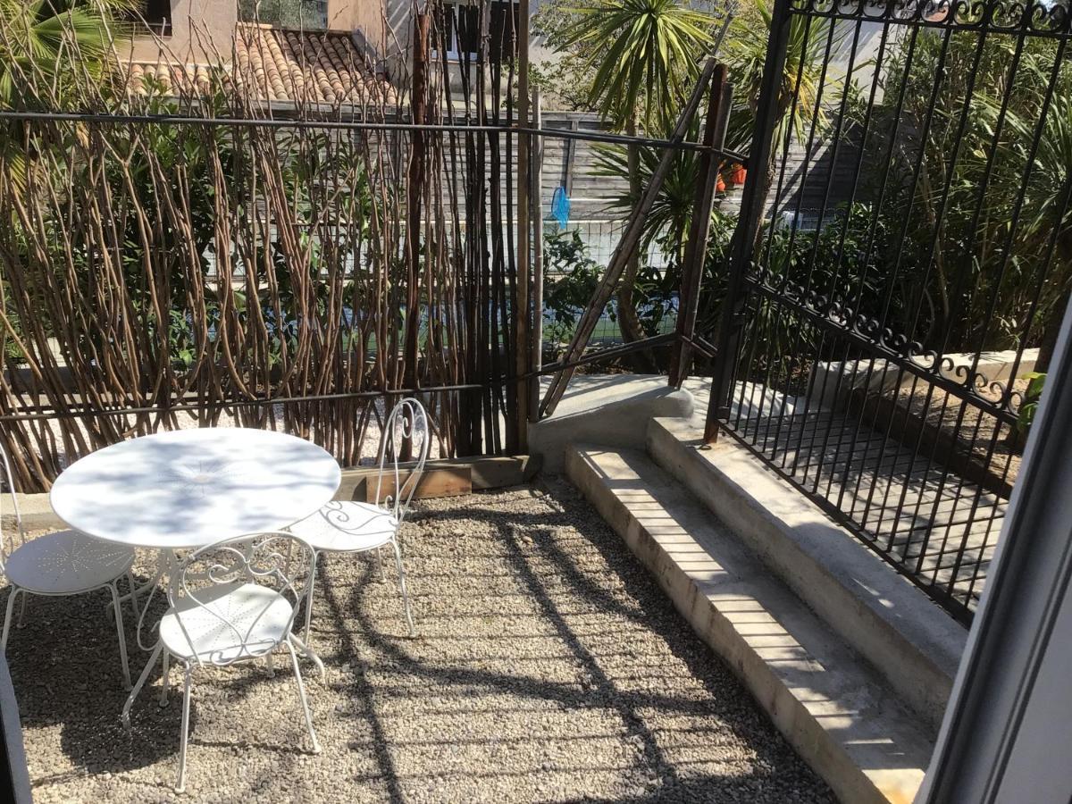 2 Pieces Rez-De-Jardin Dans Maison Avec Piscine Villeneuve-Loubet Exteriör bild