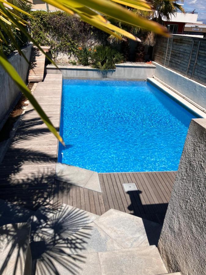 2 Pieces Rez-De-Jardin Dans Maison Avec Piscine Villeneuve-Loubet Exteriör bild