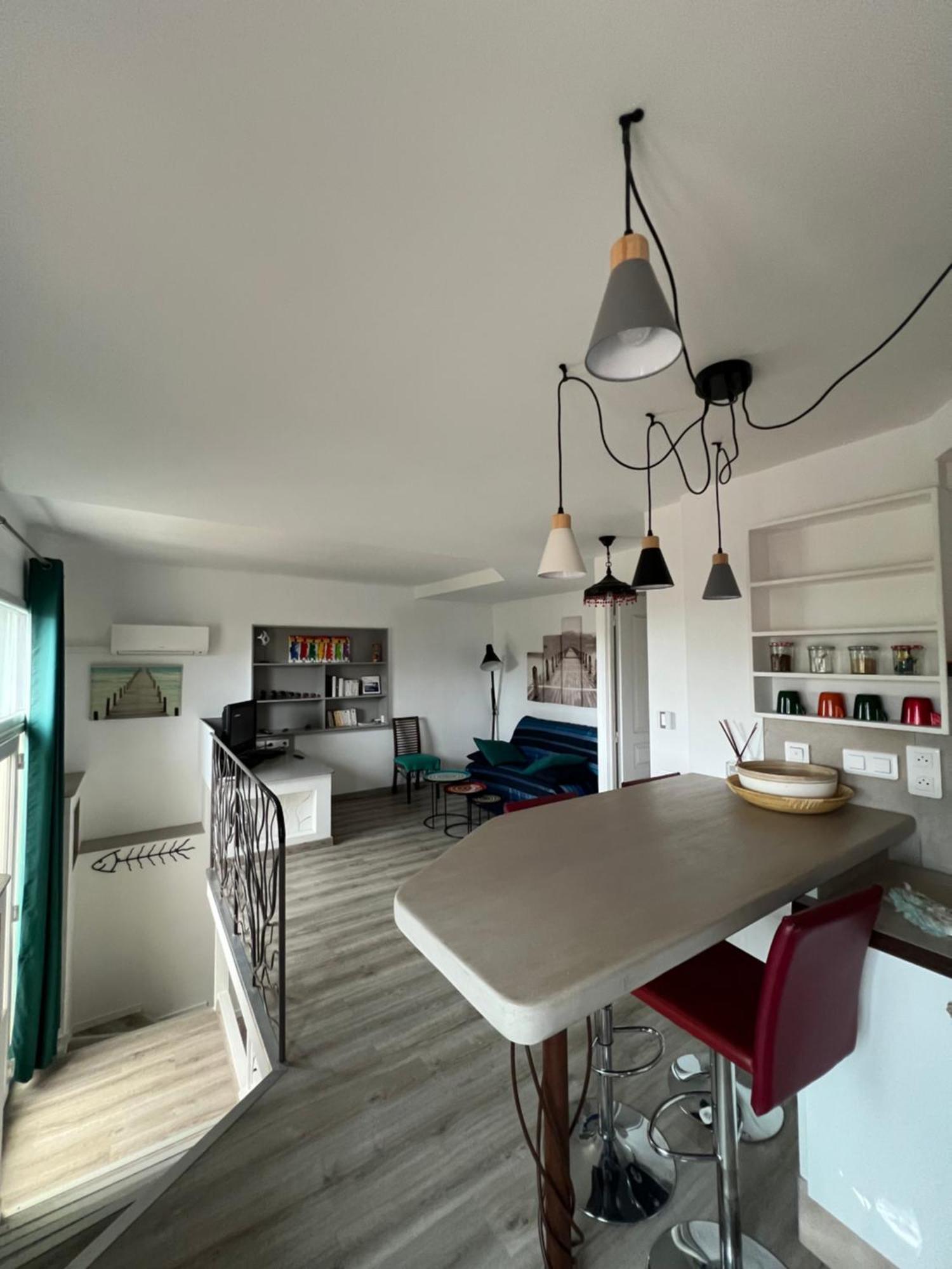 2 Pieces Rez-De-Jardin Dans Maison Avec Piscine Villeneuve-Loubet Exteriör bild